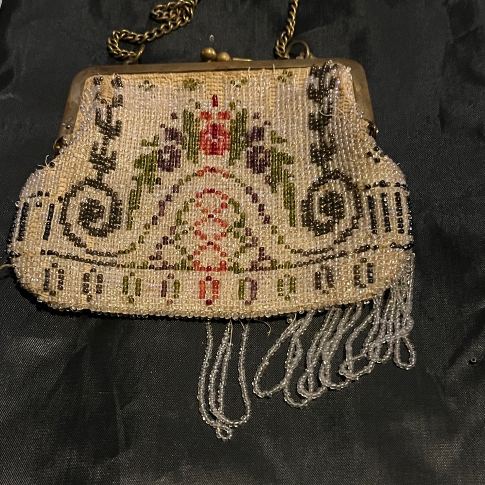 Vintage Beaded Floral Clutch with Chain